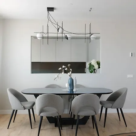 Urban Sky Sea View 27e Apartment