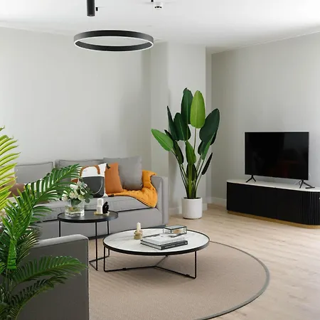 Urban Sky Sea View 27e Apartment *