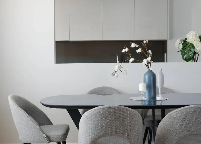 Urban Sky Sea View 27e Apartment *