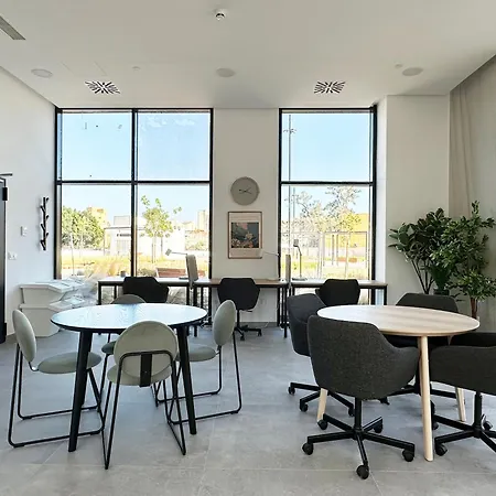 Urban Sky Sea View 27e Apartment